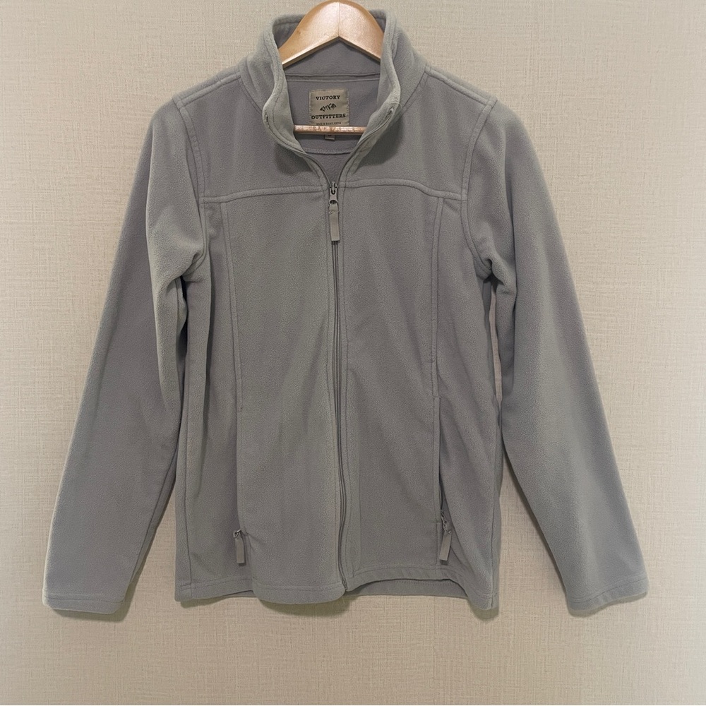 Victory Outfitters gray fleece jacket. Size: small